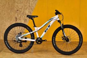 GT　STOMPER Ace 24